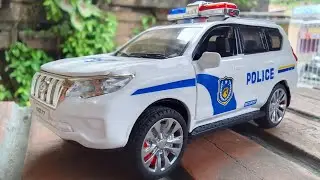 Full Details Unboxing Miniature Diecast Toyota Prado Police Scale 1/32