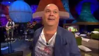 Een kussengevecht zet 'Manneke Paul' op stelten | Manneke Paul | VTM