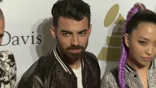 Joe Jonas: Love Life Lowdown
