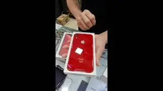 Buka Kotak iPhone XR 2020 Product Red, Unboxing iPhone Xr 2020 box version.