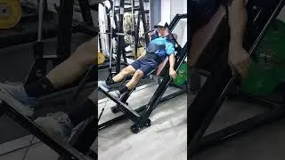 Hack Machine#motivation #legsworkout #bodybuilding #fitness