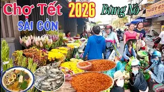 Tấp Nập Chợ Tết Sài Gòn 2026 .Độc Lạ Giá Rẻ “Bùng Nổ” Tôm Khô ,Mứt ,Bánh Ngon Chợ Phú Định 
