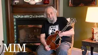 David Grisman plays Ralph Rinzler&rsquo;s 1954 Gibson F-5 mandolin