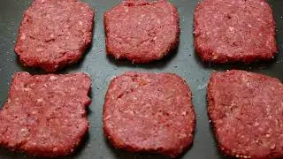 The Best Sweet & Spicy Pepper Jack Sliders  (mini cheese burgers)