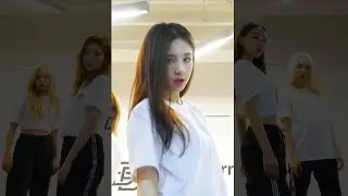 LOONA 