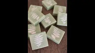 Cold process leaf swirl soap making. Hanger swirl soap making.