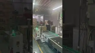 Scan code roller scale #machine #automaticlabeling#factory#labelingmachine#manufacturing #automation