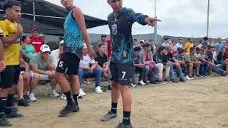 Mortadela vs Jesús / DW Ecuavoley / Shumiral