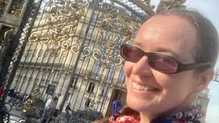 How to Make Friends in Paris 