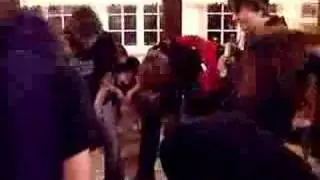 Headbangen in Kreisform