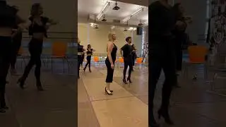 Elizabeth Stanley Sings &lsquo;My Husband Makes Movies&rsquo; for Press Preview of Nine at The Kennedy Center