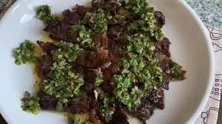 ستيك الانتركوت مع صوص الشيميشوري الارجنتيني  Steak Entrec&ocirc;te With CHIMICHURRI Sauce