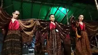 Tari Ploba Mora