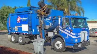 Autocar Xpeditor - Leach Crocodile Garbage Truck