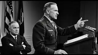 The Day MacArthur Finally Pushed Truman Too Far