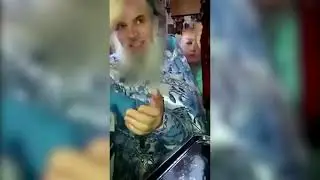 ЧУДО БОЖИЕ! МИРО ИСТЕКАЕТ ОТ ФОТОГРАФИИ ПРЕПОДОБНОГО ГАВРИИЛА (УРГЕБАДЗЕ)!
