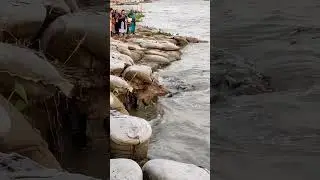 হঠাৎ নদীর পাড় গিয়ে দেখলাম 😮😮😮😮