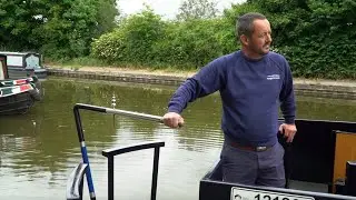 How to steer an Anglo Welsh narrowboat