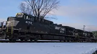 NS 4174 Leads NS 4415 NS 1016 NS 1097 on NS 27A Passing Through in Boyce VA