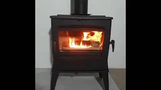 Печь-камин Dovre TAI 45 WD. Вид огня.