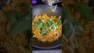 Salsa con verduras para pastas 🍅 Receta italiana f&aacute;cil y deliciosa #Recetas #Pastas