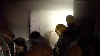 Imagens Impressionantes mostra resgate de corpos em INCENDIO EM BOATE KISS EM SANTA MARIA RS.
