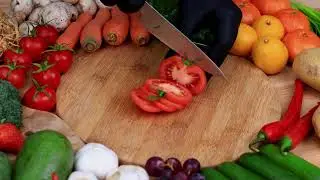 ASMR Tomato Cutting - Relaxing Sounds of a Juicy and Delicious Fruit