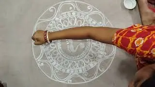 Simple and unique laxmi puja big size alpona design