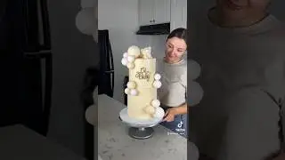 Would you order this cake? 🫶🏼 #babyshower #babyshowercake #cakeideas #cakedecorating