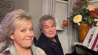 Jeff & Sheri Easter - Here Comes Jesus