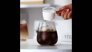 Premium Stemless Wine Glasses for White and Red Wine - Elegant Vertical Stripe