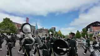 showband urk hey baby tijdens streetparade harlingen