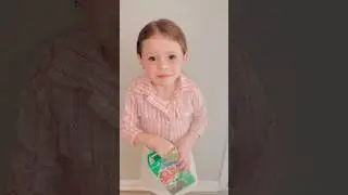 GIRL SCOUT BEETLEJUICE 🪲 #singer #broadway #fun #cookies #cute #yummy #funny #fyp #shorts #trending
