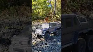This is what it's all about #offroad #scale4x4 #tinytrucks  #rccrawler #wilderness #outside #friends