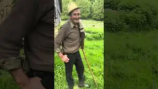 Baciul Vălean Valentin Din BORLEASA .Oi Țurcana Breaza pe deal .