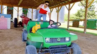 Arya and Dad at Farm | Funny stories about animals