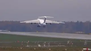 Взлёт двух Ил-76 а/к 