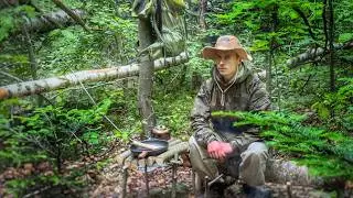 Surviving Off the Land &ndash; Day 2 Alone in the Wilderness, Cooking Acorns