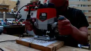 Stolarz Brodaty- Carpenter's workshop - Frezowanie napisu w drewnie