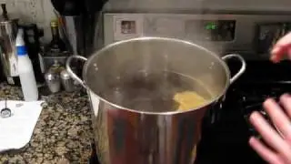 Basics of Home Brewing:  What is a brewing kettle / brew pot?