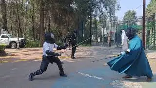 Ropera y daga vs capa y espada