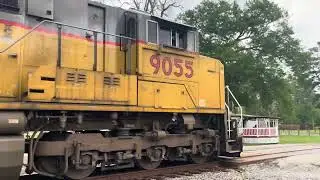 UP 9055 At Elm St Thru Old Town Spring LA (Filmed: 3/24/24)