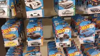 Diecast peg hunting for Hot Wheels at Parkson Sunway Carnival
