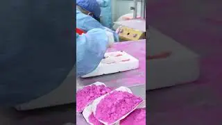Have you ever seen the process of making bath bombs before? #relaxation #bathbomb