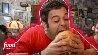 Адам выслеживает легендарный &laquo;секретный&raquo; бургер Огайо | Man v Food