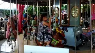 Carousel @Gilroy gardens