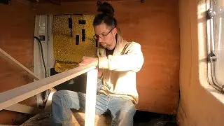 Vanrebuild PT2, making the bed and access to the rear