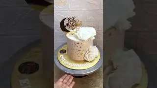 White and Gold Eid Cake Decoration😍 #cakedecoration #whiteandgold #whiteandgoldcake #gold #shorts