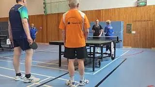 Hamburgiade Tischtennis. Mein sechstes Spiel gegen den Turnierfavoriten.