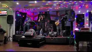 Risky Notes playing 'Bad Romance' at the New Eltham Social Club (SE9)